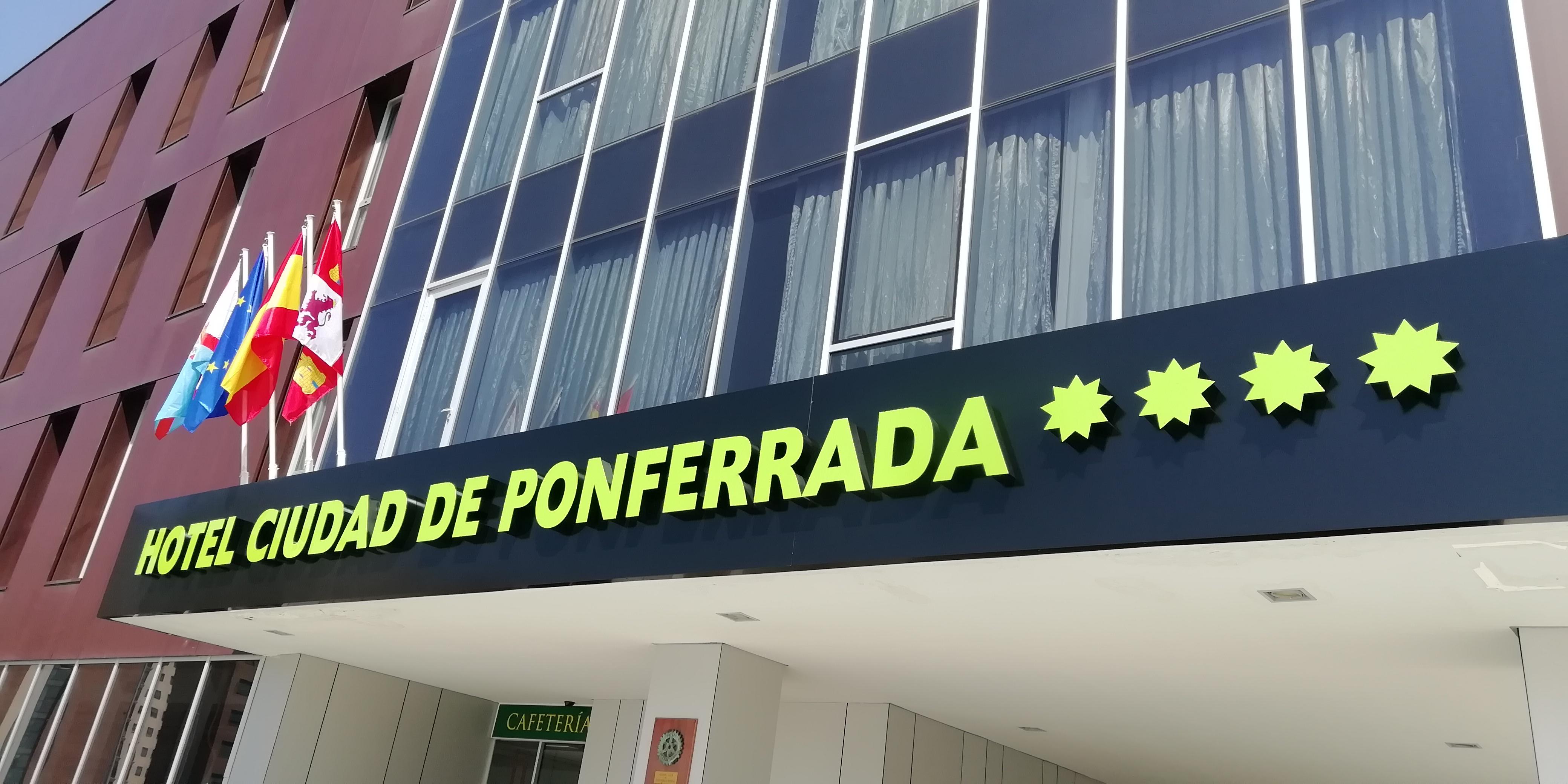 Hotel Ciudad De Ponferrada, Ascend Hotel Collection Exterior foto